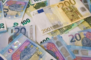 photo
billets de banque étalés